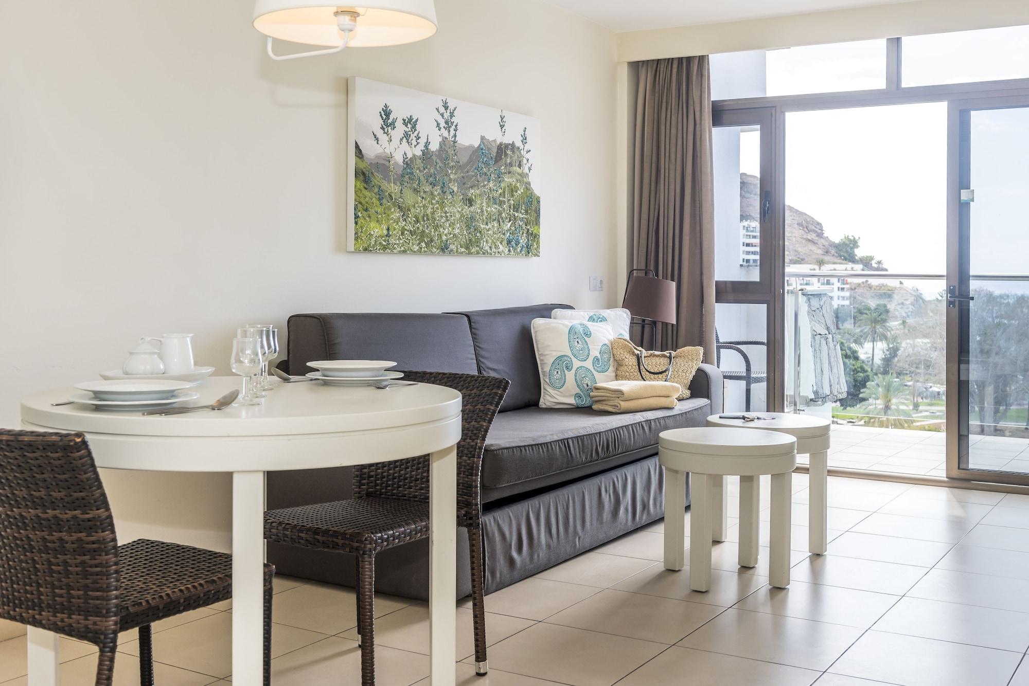 Grupotel Revoli Apart-hotel